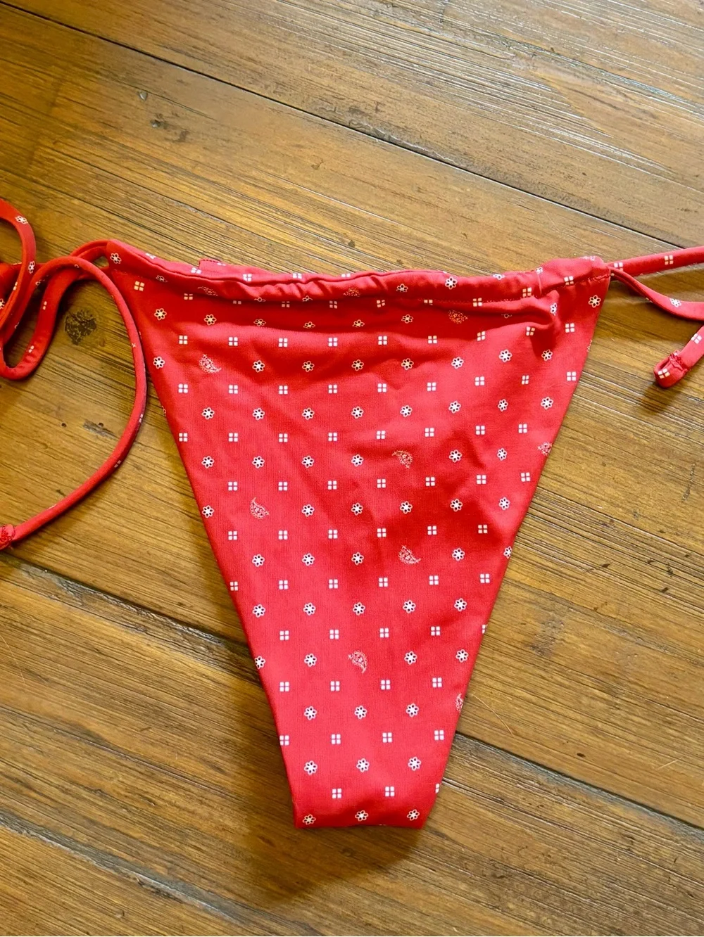 NWOT Frankie’s bikinis x Bella HADID Tia string bottom in lovebug